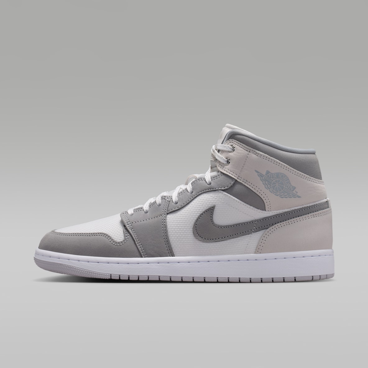 Nike Air Jordan 1 ミッドカット シューズ NIKE公式】 ジョーダン 1 ミッドカット シューズ【ナイキ公式通販】
